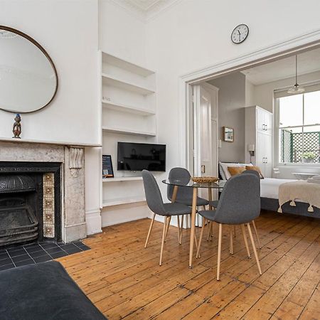 Chic Apartment Near Kensington Palace London Eksteriør billede