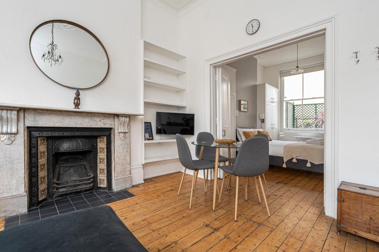 Chic Apartment Near Kensington Palace London Eksteriør billede