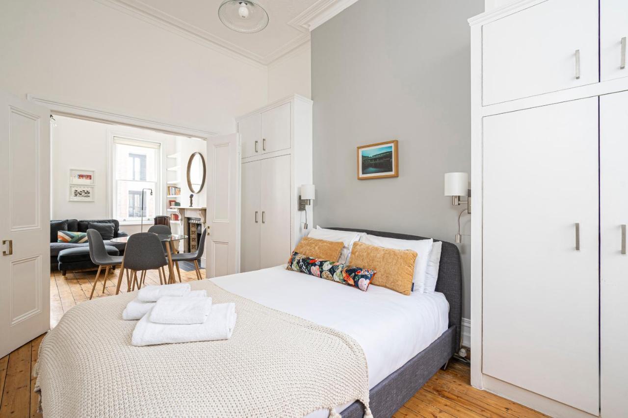 Chic Apartment Near Kensington Palace London Eksteriør billede