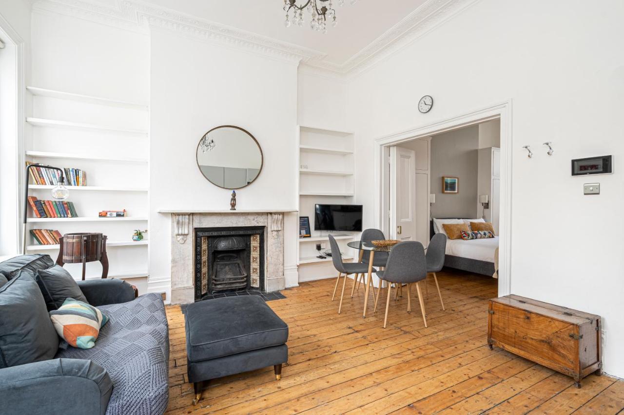 Chic Apartment Near Kensington Palace London Eksteriør billede