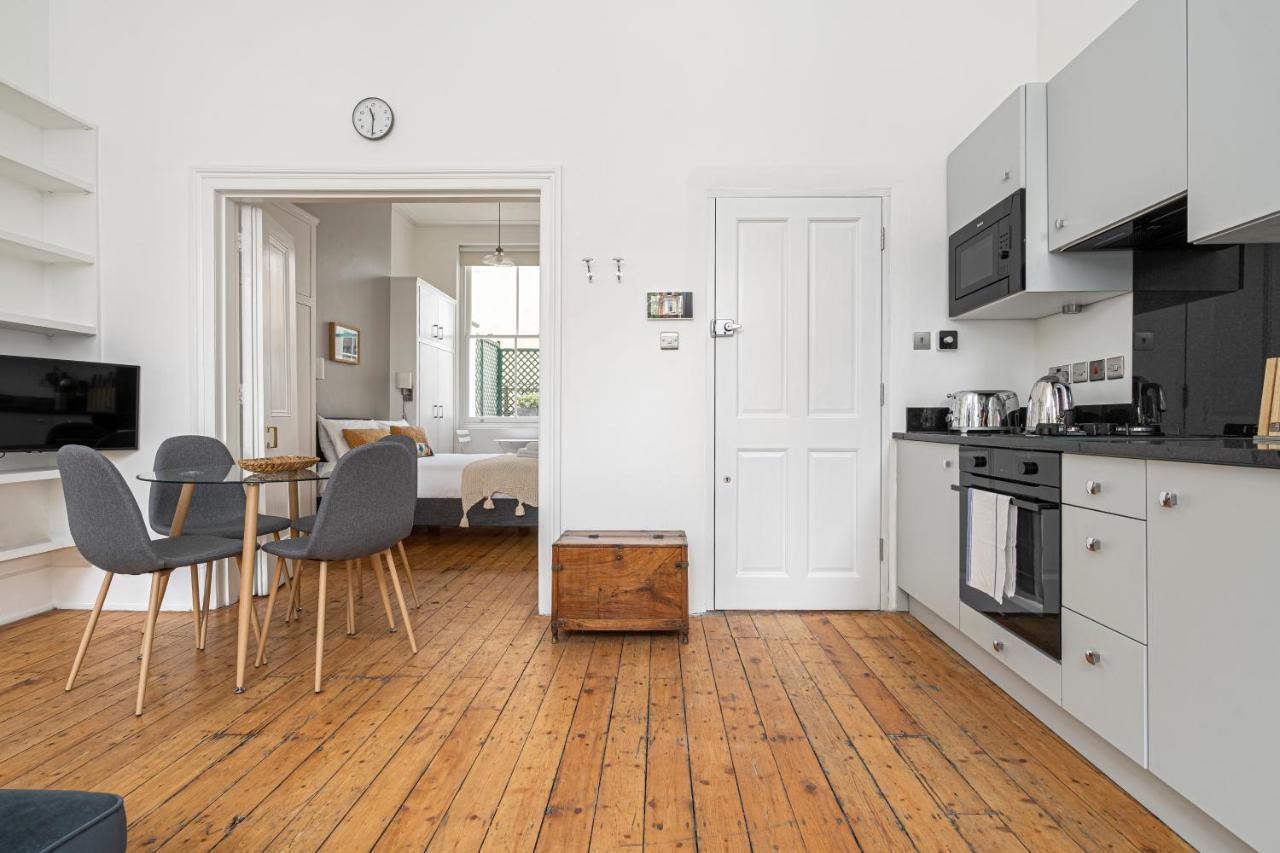 Chic Apartment Near Kensington Palace London Eksteriør billede