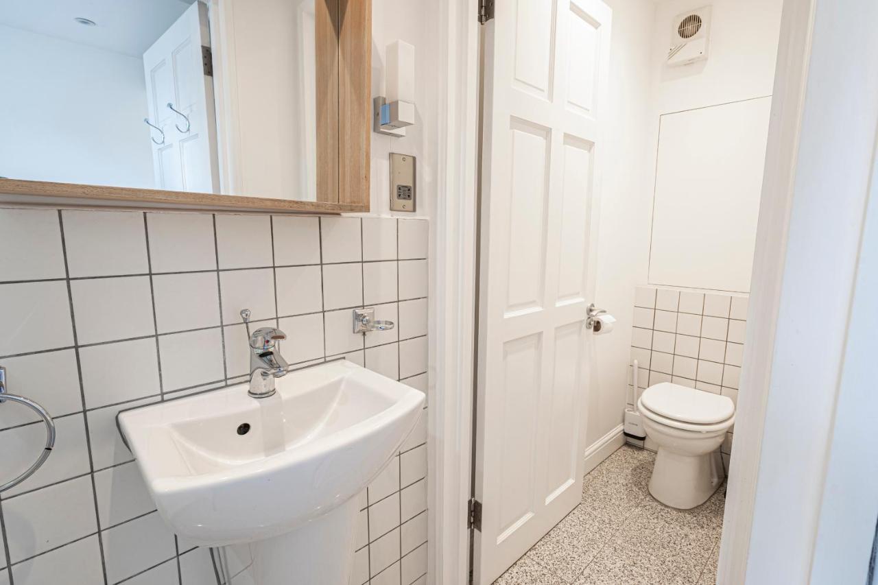 Chic Apartment Near Kensington Palace London Eksteriør billede